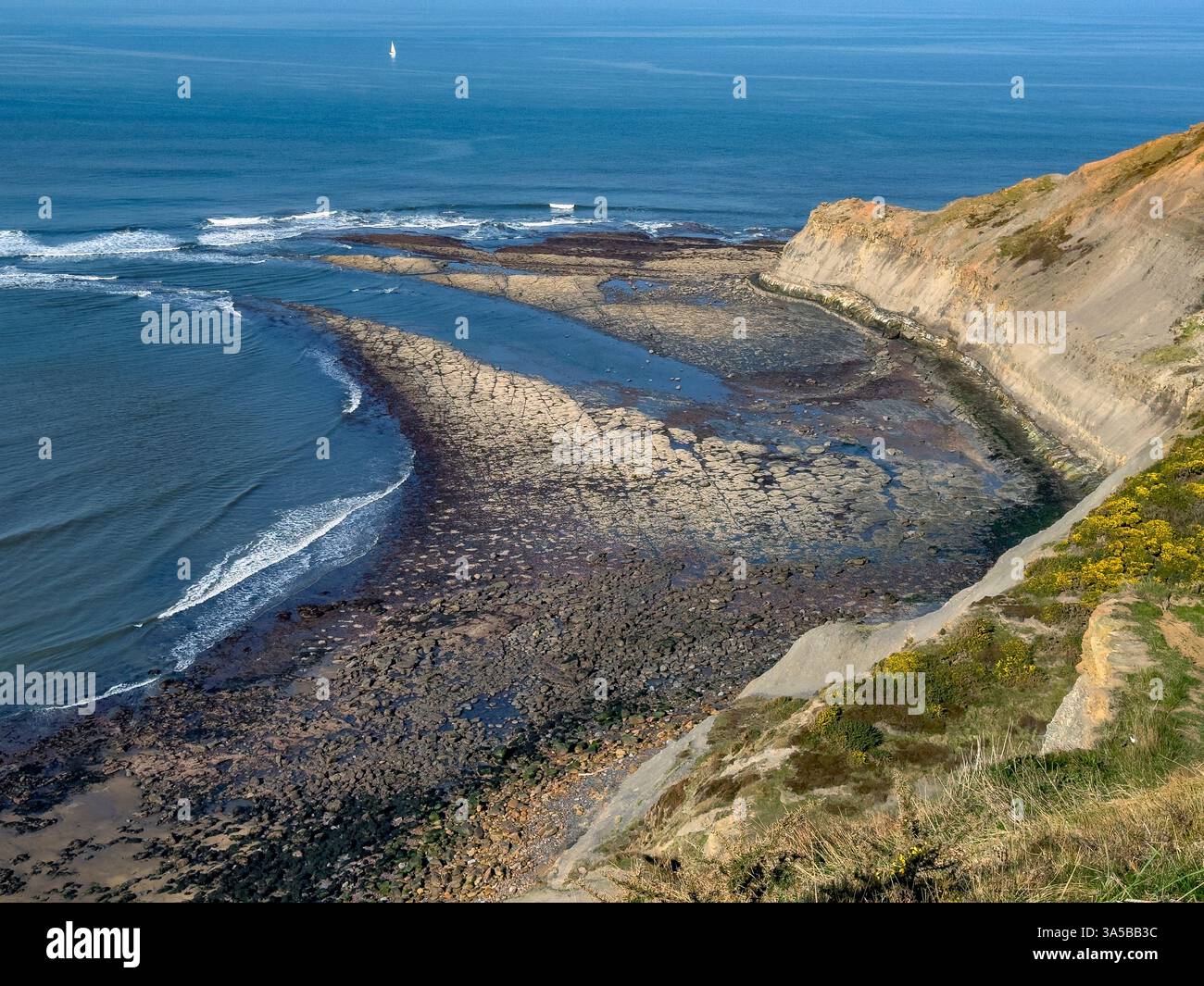 La côte de Kettleness Bay sur la côte du North Yorkshire, au nord-est de l'Angleterre. Banque D'Images