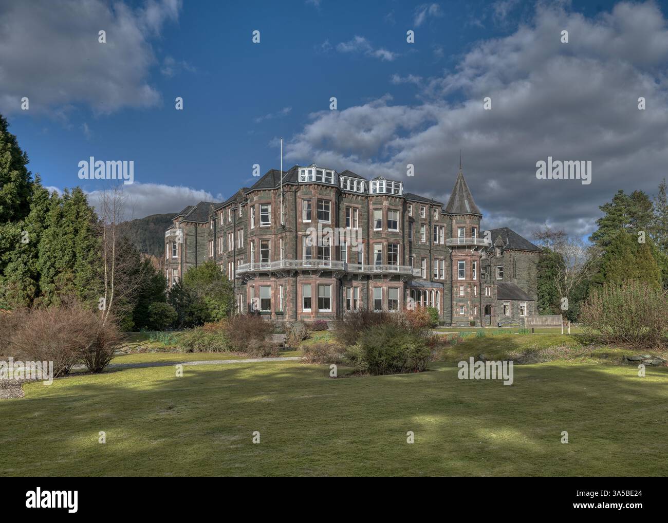 Keswick, Royaume-Uni 15 mars 2025 : vue sur le Keswick Country House Hotel Banque D'Images