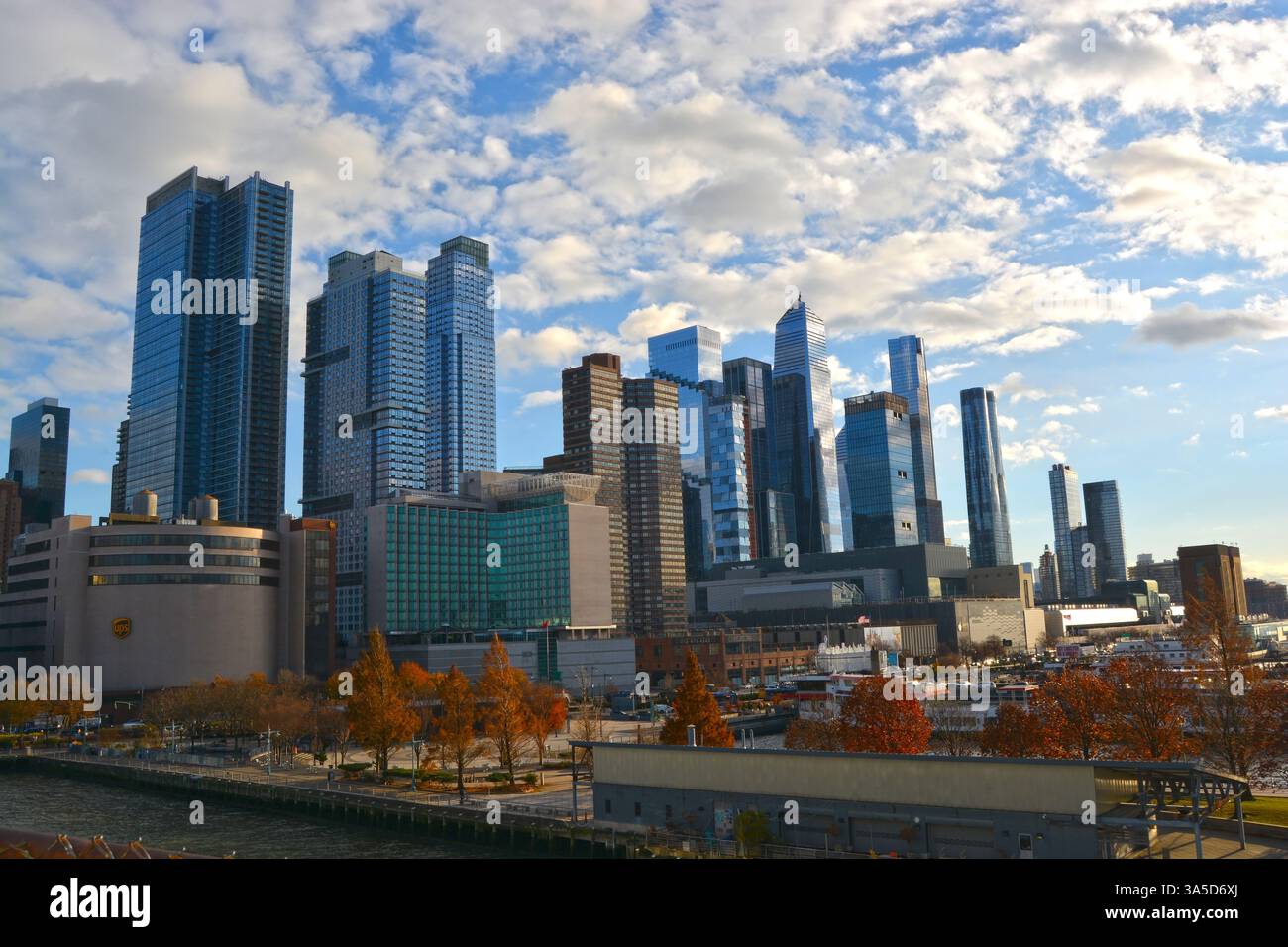 New York City Skyline avec Fall Foliage USA Banque D'Images