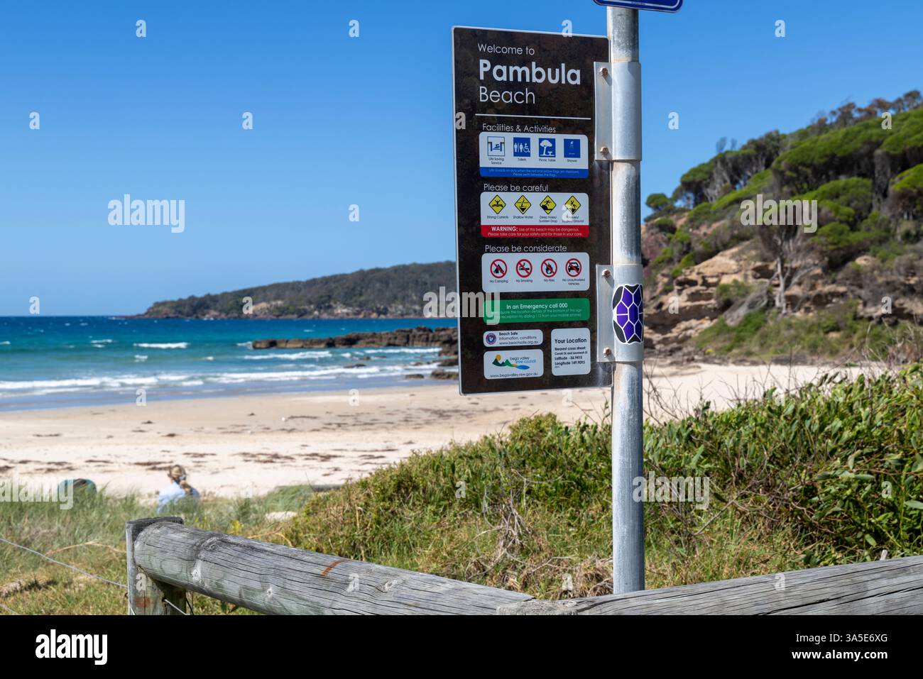 Plage de Pambula sur la côte de saphir près de Merimbula en Nouvelle-Galles du Sud, un jour d'automne ensoleillé, Australie, 2025 Banque D'Images