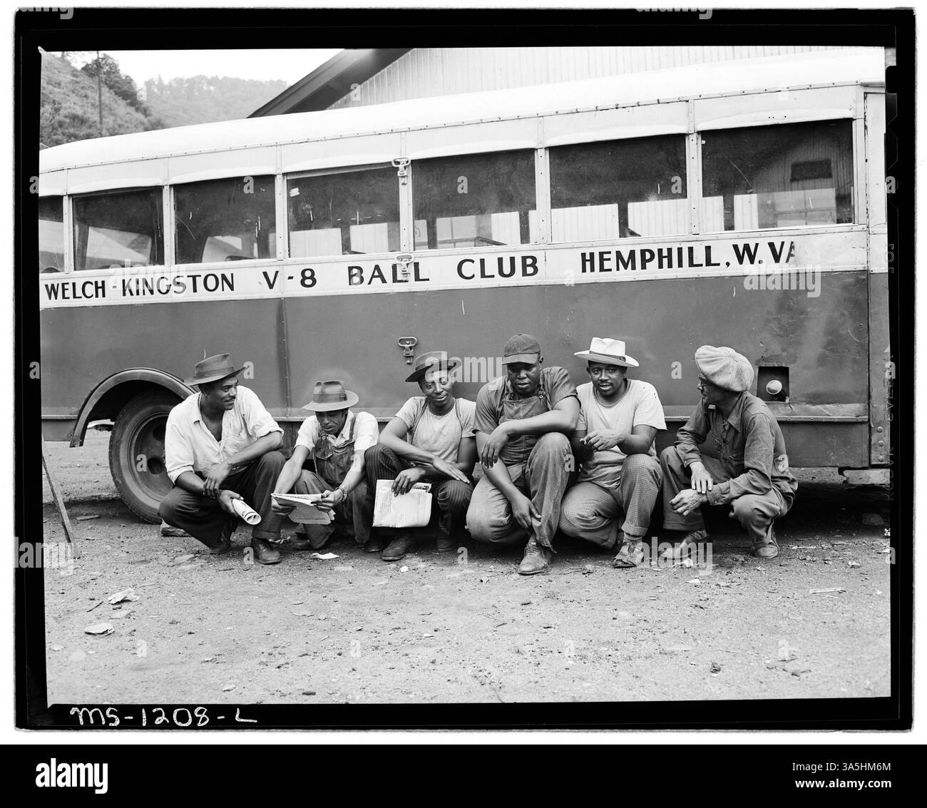 Membres de l’équipe de baseball des mines Exeter-Warwick, affiliée à la mine Exeter de Kingston Pocahontas Coal Company à Welch, comté de McDowell, Virginie-occidentale. Banque D'Images