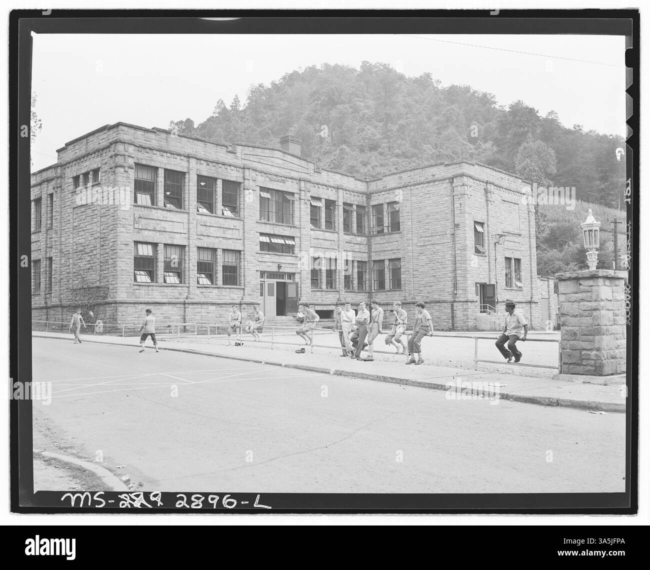 Une école secondaire à Lynch, Kentucky, au service des enfants de mineurs de charbon travaillant aux U.S. Mines 30 & 31 de la U.S. Coal & Coke Company. Banque D'Images