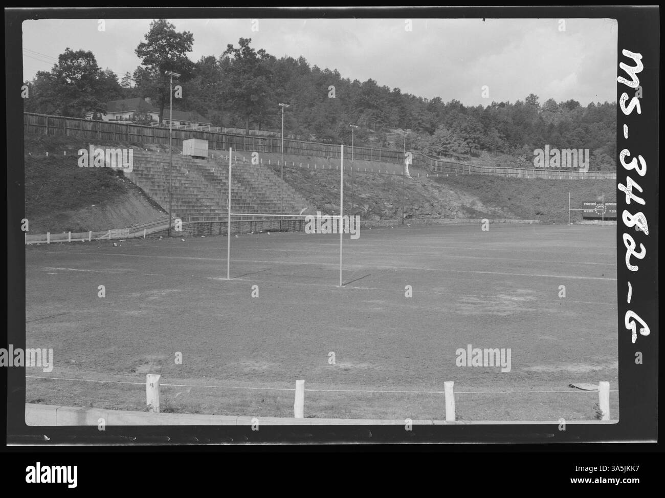 Une vue du stade appartenant à la ville de Mt. Hope, situé dans le comté de Fayette, Virginie-occidentale. Ce stade a servi d'installation récréative centrale pour la communauté. Banque D'Images