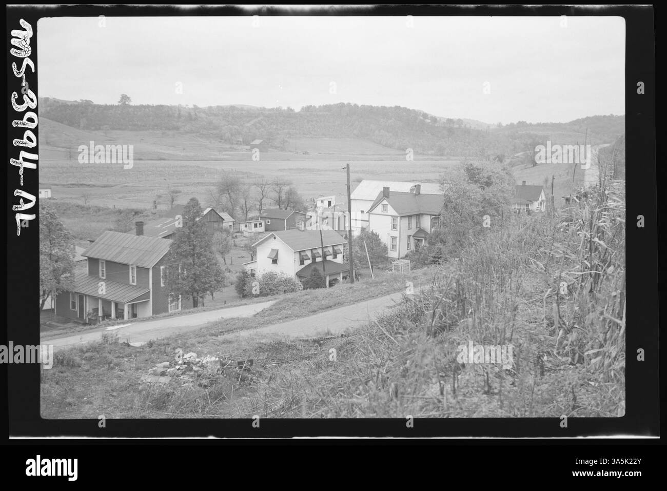 Une longue vue de la mine de diamants noirs S.C. Streams à Creekside, dans le comté d'Indiana, en Pennsylvanie, mettant en valeur la structure de la mine et le paysage environnant. Banque D'Images