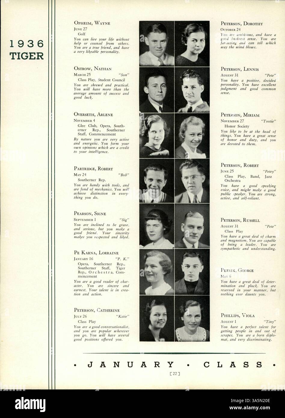 Le South High 'Tiger' Yearbook 1936 documente la vie étudiante, présentant les activités académiques, sportives et sociales de l'année scolaire 1935-1936 avec un accent particulier sur les expériences des étudiants afro-américains. Banque D'Images