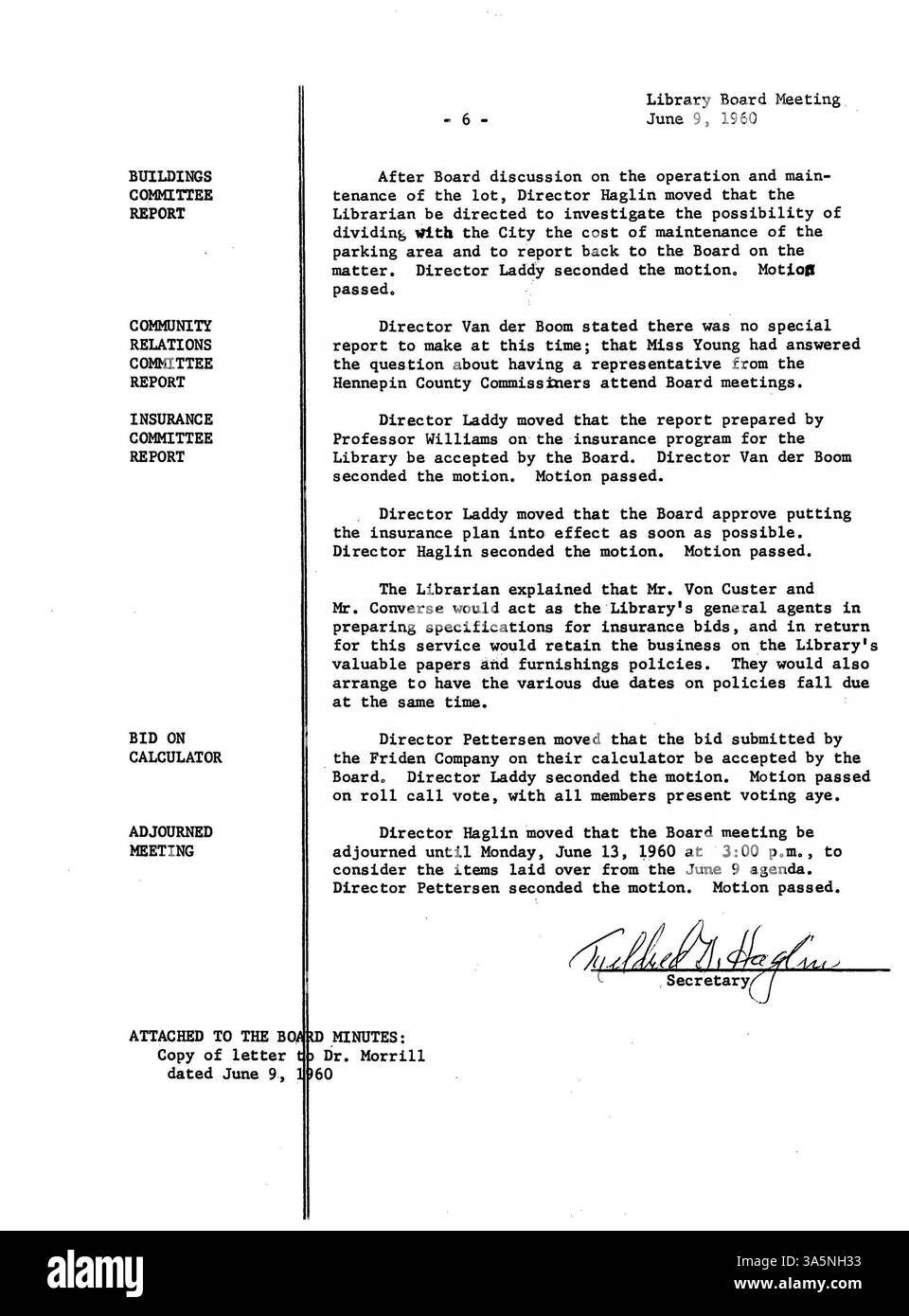 Procès-verbal du conseil d'administration de la Bibliothèque publique de Minneapolis 1960, mettant en évidence la gouvernance des bibliothèques, les questions financières et les services de bibliothèque publique. Banque D'Images Procès-verbal du conseil d'administration de la Bibliothèque publique de Minneapolis 1960, mettant en évidence la gouvernance des bibliothèques, les questions financières et les services de bibliothèque publique. Banque D'Images