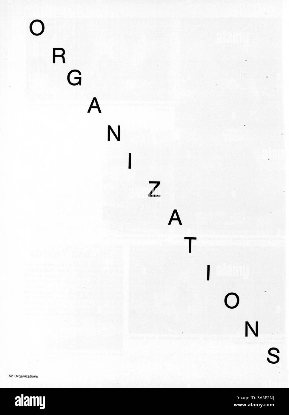 Cette édition de l'annuaire 'Bear' de la Lincoln High School présente les activités académiques, sportives et parascolaires du corps étudiant, des professeurs et des clubs au cours de l'année scolaire 1974-1975. Banque D'Images