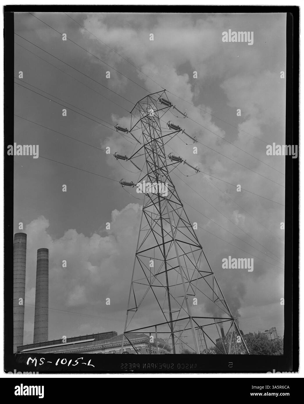 Une tour de transmission à la mine Gorgas de l'Alabama Power Company à Gorgas, dans le comté de Walker, en Alabama, supporte les lignes électriques utilisées pour les besoins en électricité de la mine. Banque D'Images