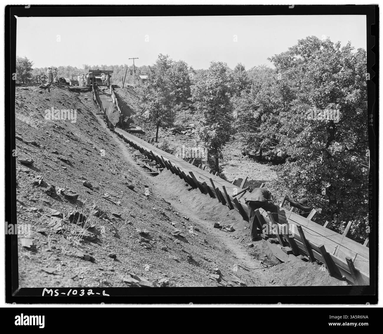 Le système de convoyage de la mine Keener #3 de la Keener Mining Company transporte le charbon de la décharge du wagon-navette à la benne de Bokoshe, dans le comté de le flore, en Oklahoma (benne non illustrée). Archives nationales à College Park. Banque D'Images