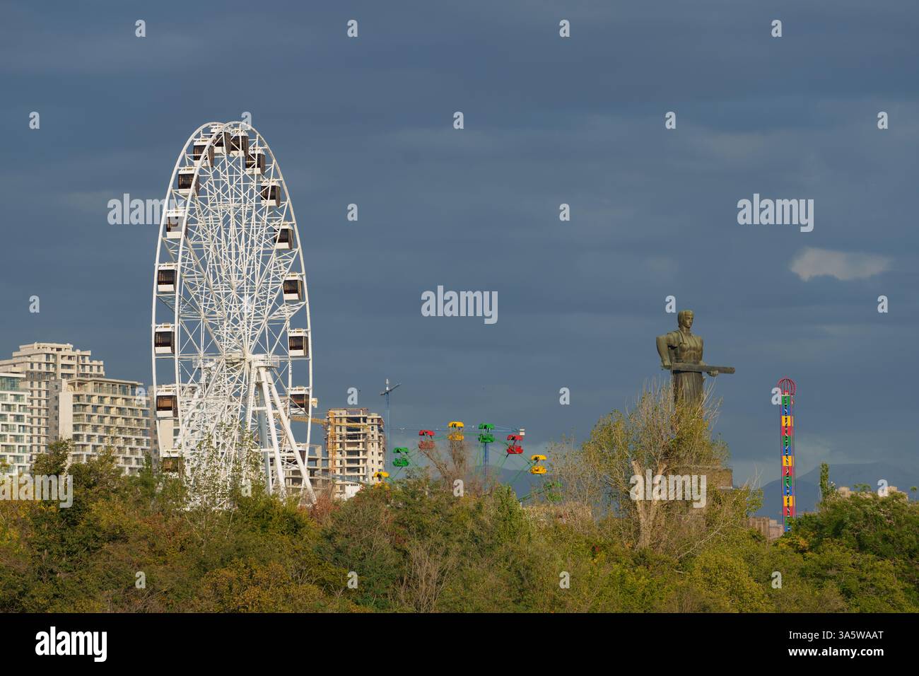 Grande roue dans Victory Park, Erevan, Arménie Banque D'Images