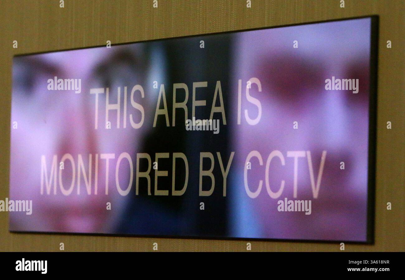 3 novembre 2014 - AB, Canada - Keith Raderschadt de NEC Corporation of America donne une explication détaillée et une démonstration du nouveau logiciel de reconnaissance faciale mis en œuvre par le Service de police de Calgary à son siège social de la SCP, Westwinds Campus Media Centre à Calgary, Altaï, le dimanche 2 novembre 2014. Darren Makowichuk/Calgary Sun/QMI Agency (crédit image : © Darren Makowichuk/QMI Agency/ZUMA Wire) Banque D'Images