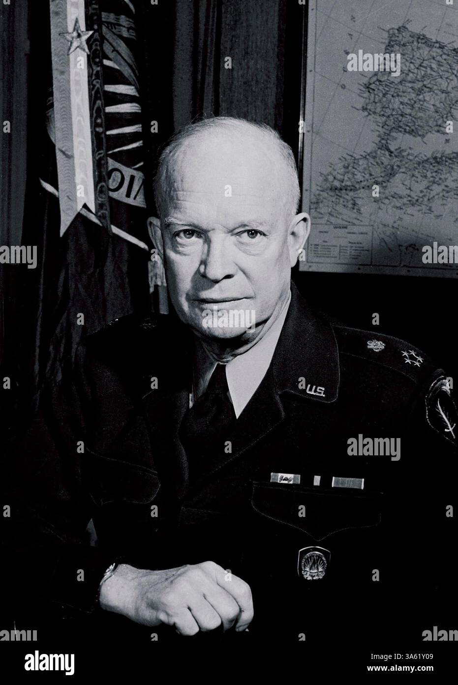 Portrait officiel du général Dwight d Eisenhower probablement pris vers 1945 en Europe Banque D'Images
