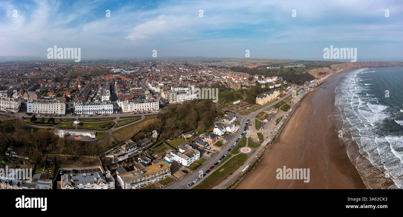 panorama aérien de la ville de filey et de la baie nord yorkshire côte est du royaume-uni pas de gens Banque D'Images