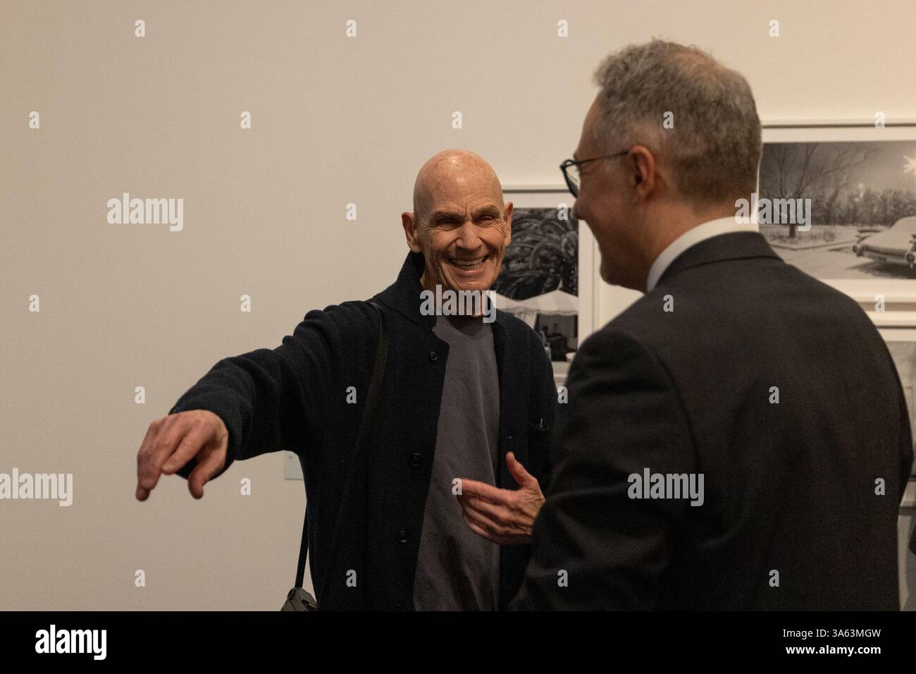 Brescia, Italie. 24 mars 2025. Joel Meyerowitz assiste à l'ouverture de ''A Sense of Wonder'', la première exposition anthologique Meyerowitz à Brescia, en Italie, le 24 mars 2025. (Photo de Stefano Nicoli/NurPhoto) crédit : NurPhoto SRL/Alamy Live News Banque D'Images