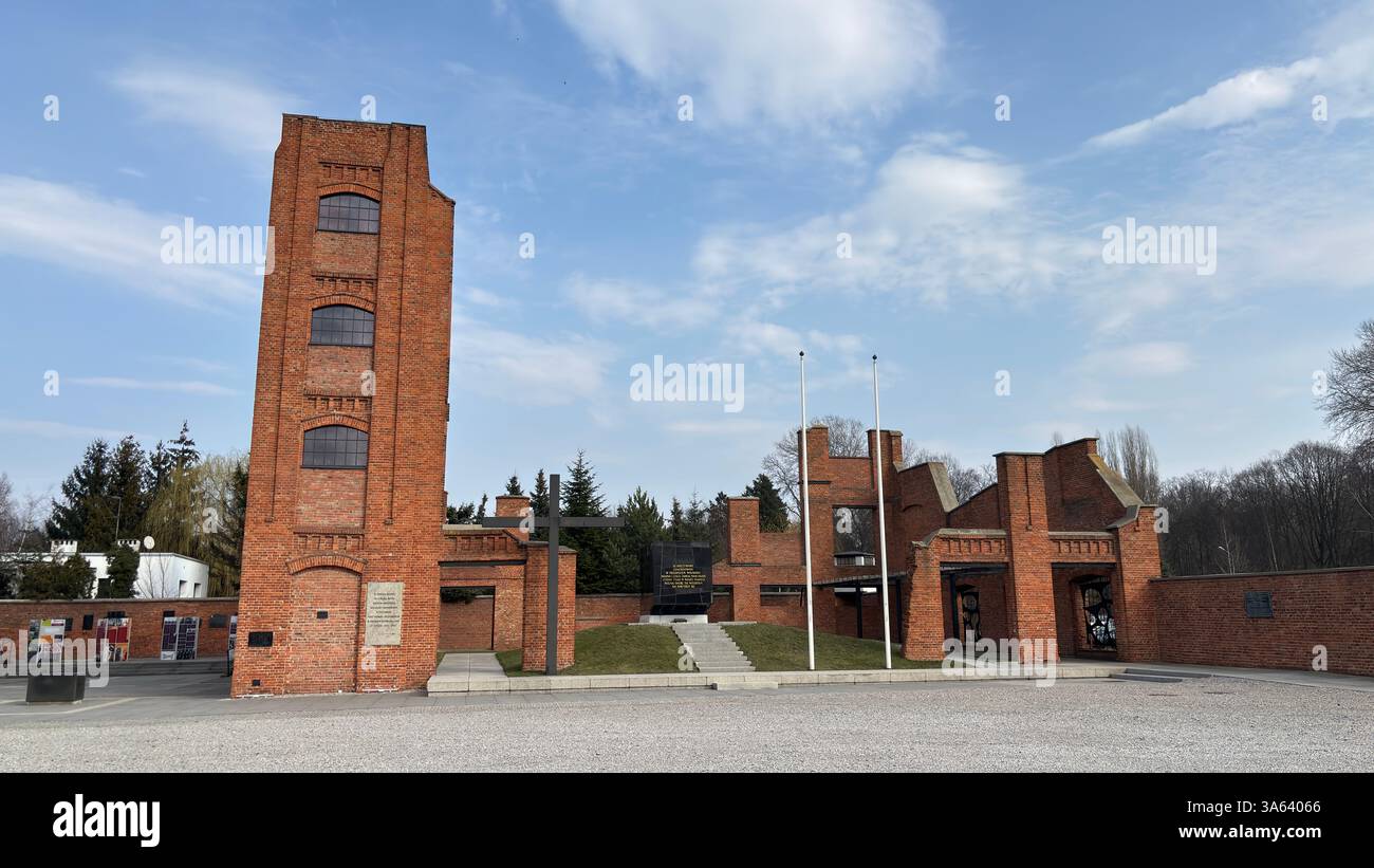 Radogoszcz Martyrdom Branch Museum. Usine de tissus et prison de torture de la seconde Guerre mondiale à Łódź, Pologne. Emplacement historique de la seconde Guerre mondiale - Image de stock capturée avec un smartphone