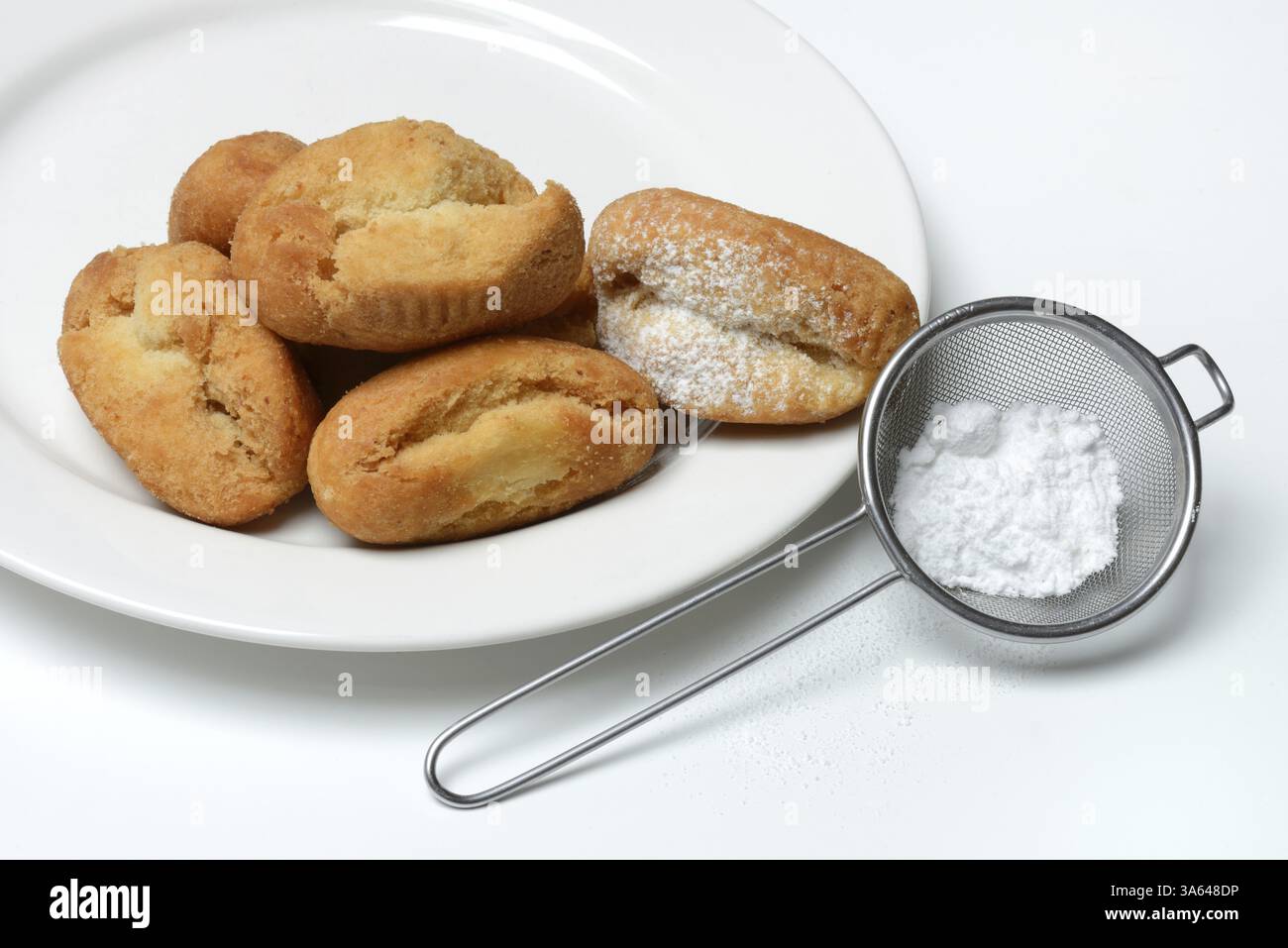 Schenkeli sur une assiette, pâtisserie sucrée pour le temps du carnaval, Suisse, Europe Banque D'Images