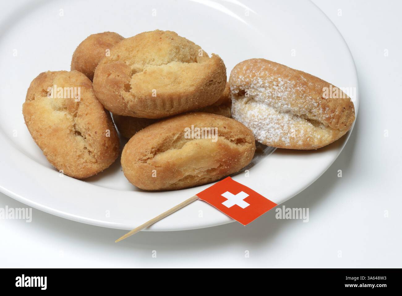Schenkeli sur une assiette, pâtisserie sucrée pour le temps du carnaval, Suisse, Europe Banque D'Images