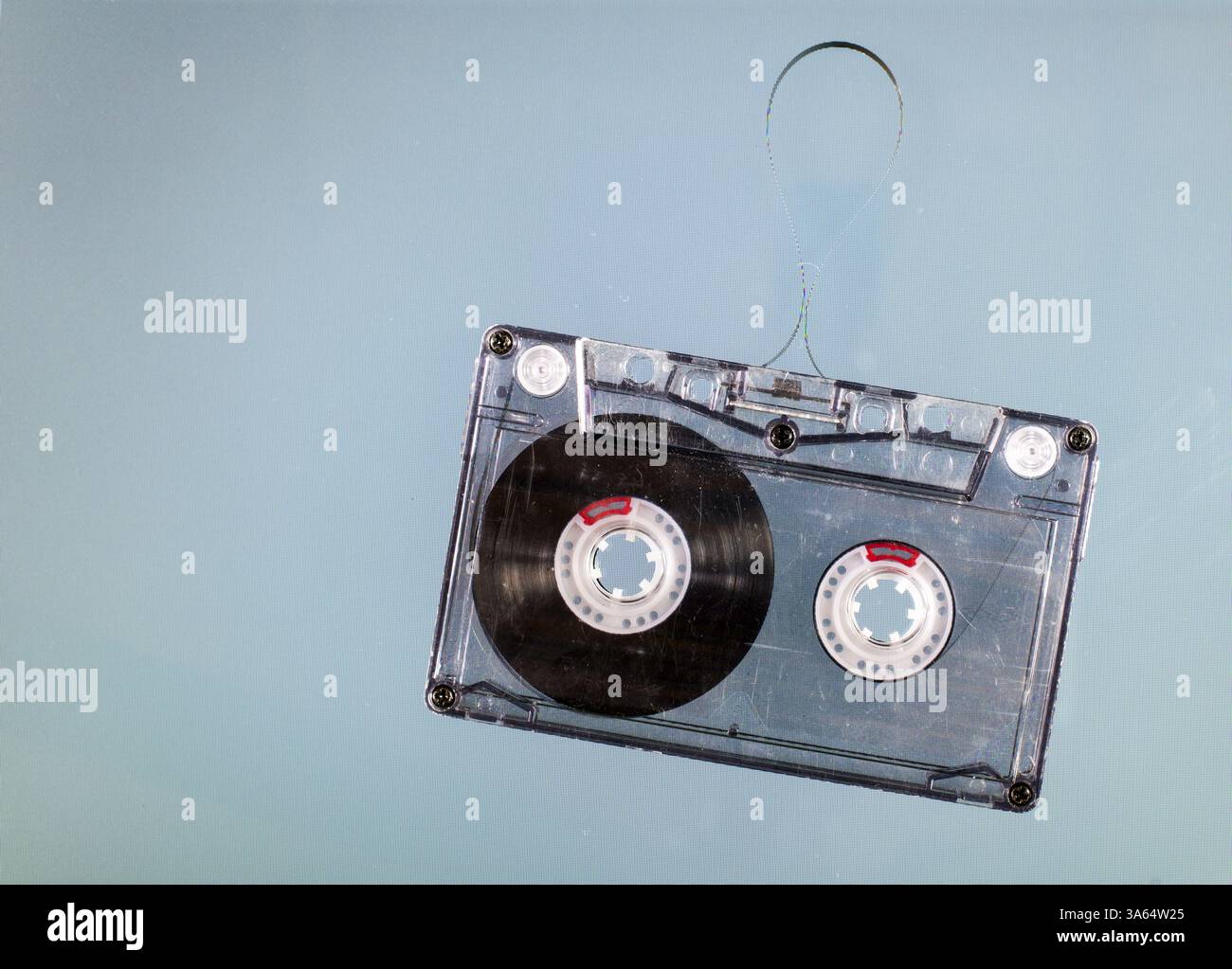 Cassette Vintage sur fond bleu clair Banque D'Images