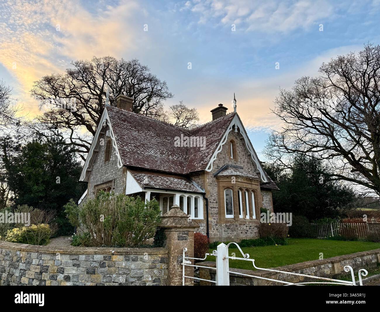 The Cricket St Thomas Estate, Chard Somerset : 'The Old Lodge', vu dans le programme de télévision, To the Manor Born - Image de stock capturée avec un smartphone