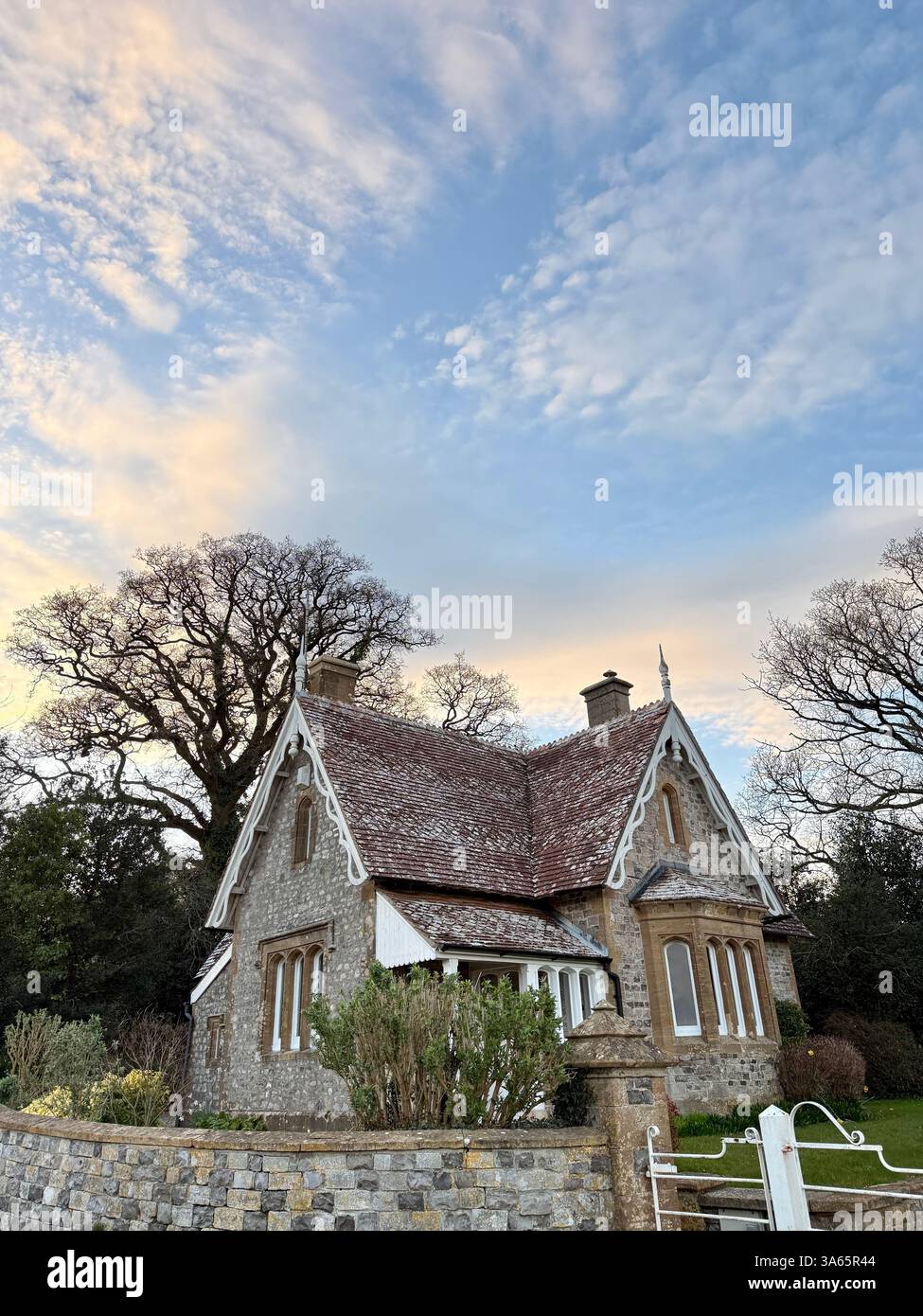 The Cricket St Thomas Estate, Chard Somerset : 'The Old Lodge', vu dans le programme de télévision, To the Manor Born - Image de stock capturée avec un smartphone