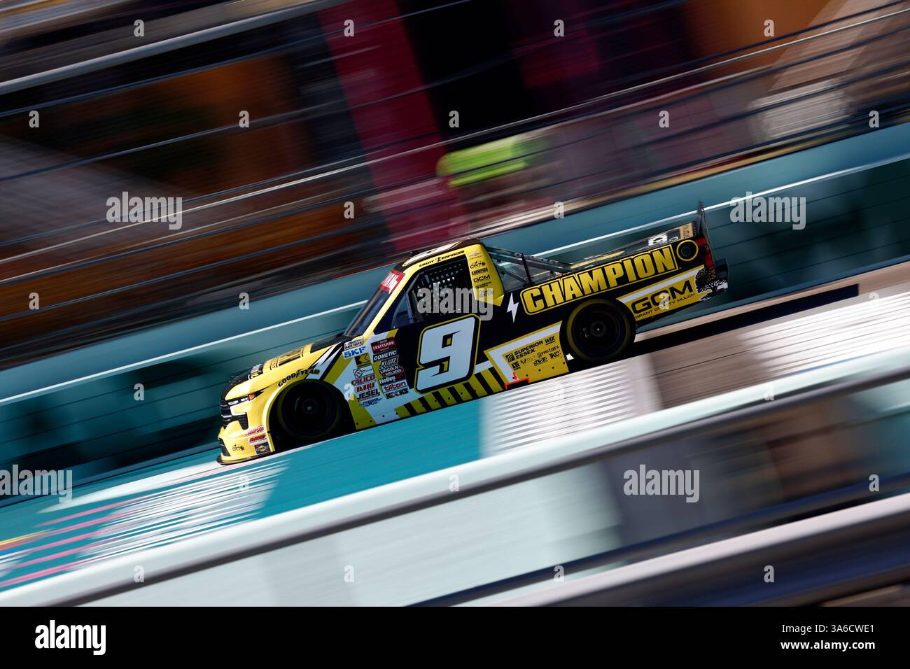 21 mars 2025, Homestead, FL, USA : GRANT ENFINGER (9) se prépare à se qualifier pour le Baptist Health 200 à Homestead, FL. (Crédit image : © Walter G. Arce Sr./ASP via ZUMA Press Wire) USAGE ÉDITORIAL SEULEMENT ! Non destiné à UN USAGE commercial ! Banque D'Images
