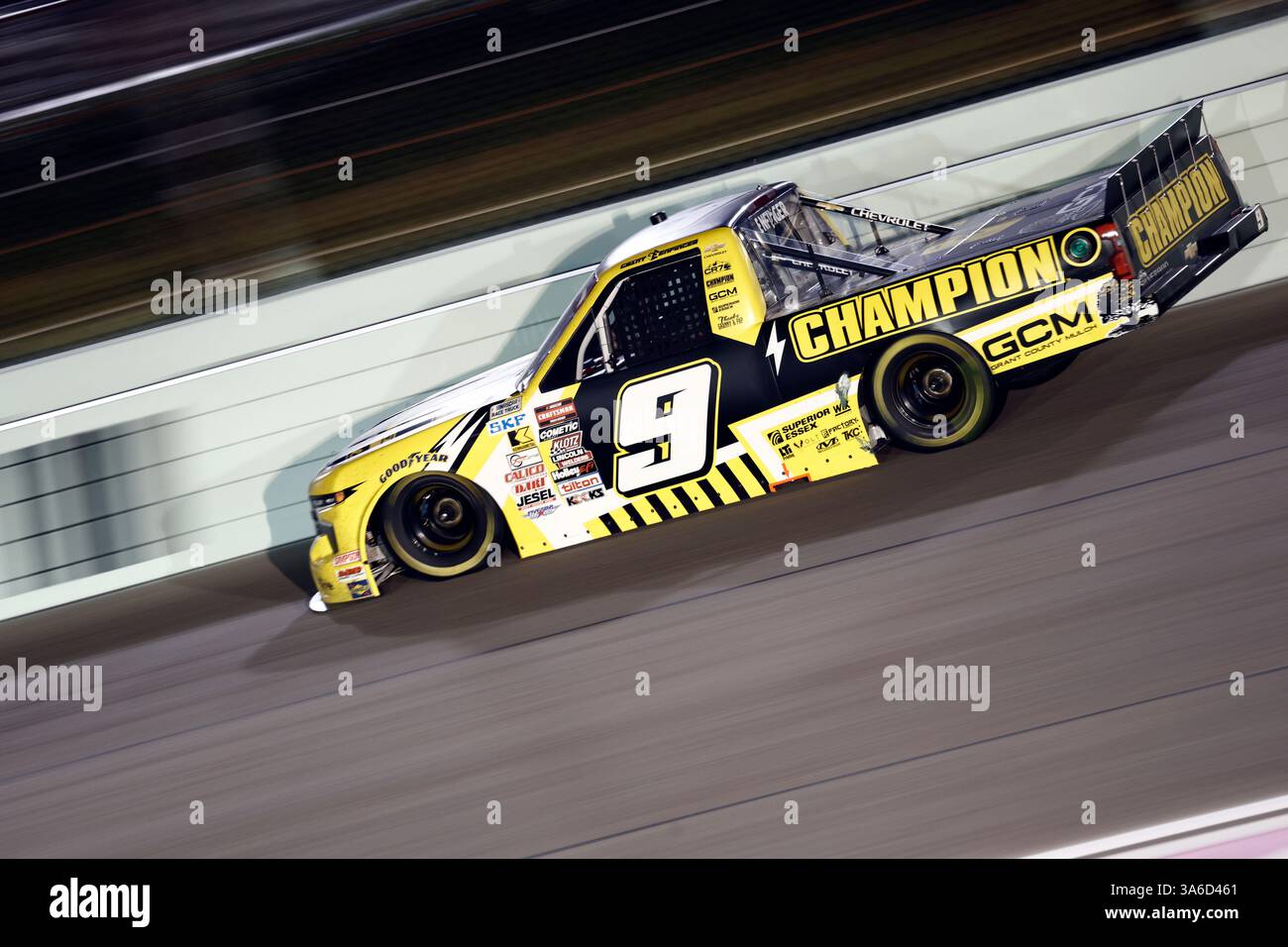 Homestead, FL, États-Unis. 21 mars 2025. GRANT ENFINGER (9) se bat pour la position pendant la Baptist Health 200 à Homestead, FL. (Crédit image : © Walter G. Arce Sr./ASP via ZUMA Press Wire) USAGE ÉDITORIAL SEULEMENT ! Non destiné à UN USAGE commercial ! Banque D'Images