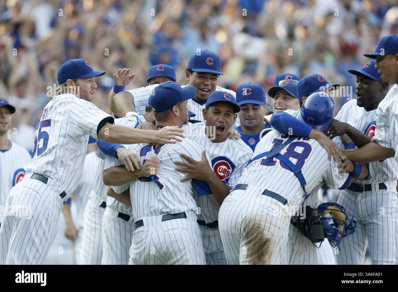 20 septembre 2008 - les Cubs de Chicago célèbrent leur victoire dans la division centrale NL en battant les St Cardinals 5-4 à Wrigley Field le samedi 20 septembre 2008 à Chicago, Illinois. (Jim Prisching/Chicago Tribune/MCT) (image crédit : © Jim Prisching/MCT/ZUMAPRESS.com) Banque D'Images