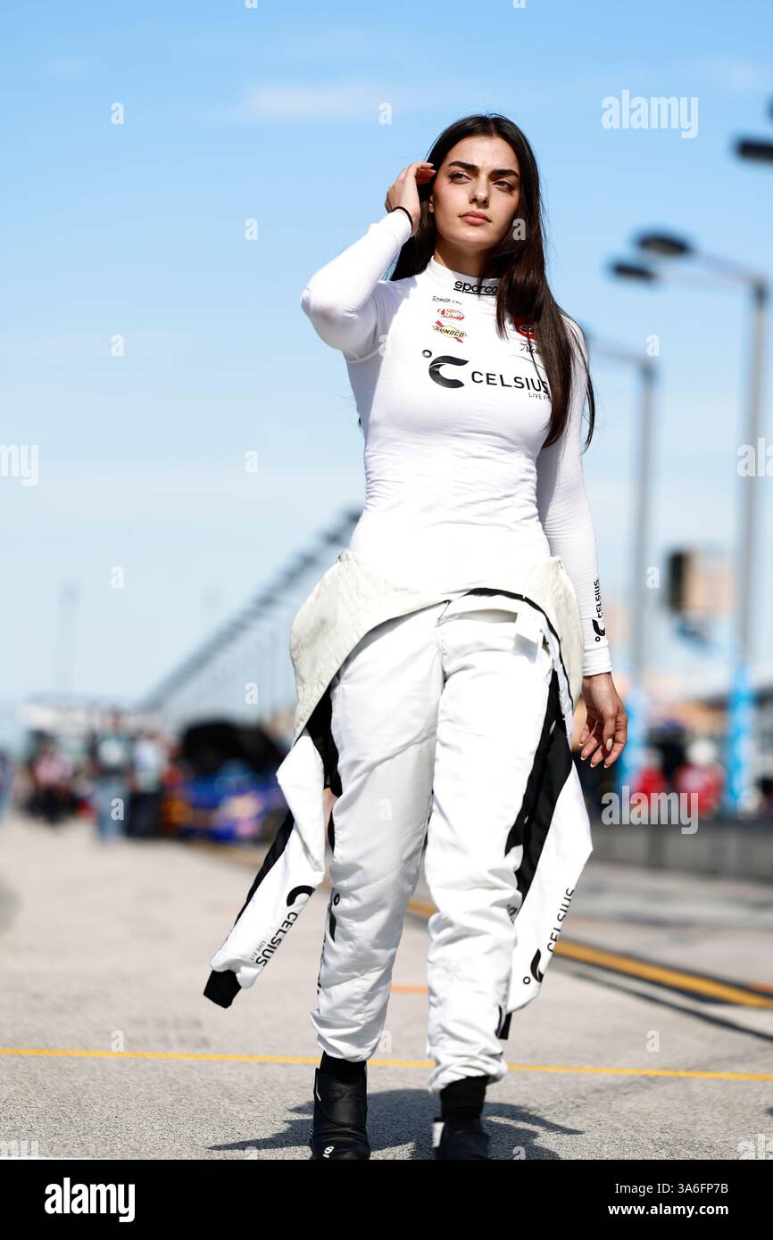 21 mars 2025-Homestead, FL : Toni Breidinger (5) se prépare à se qualifier pour le Baptist Health 200 à Homestead, FL. Banque D'Images