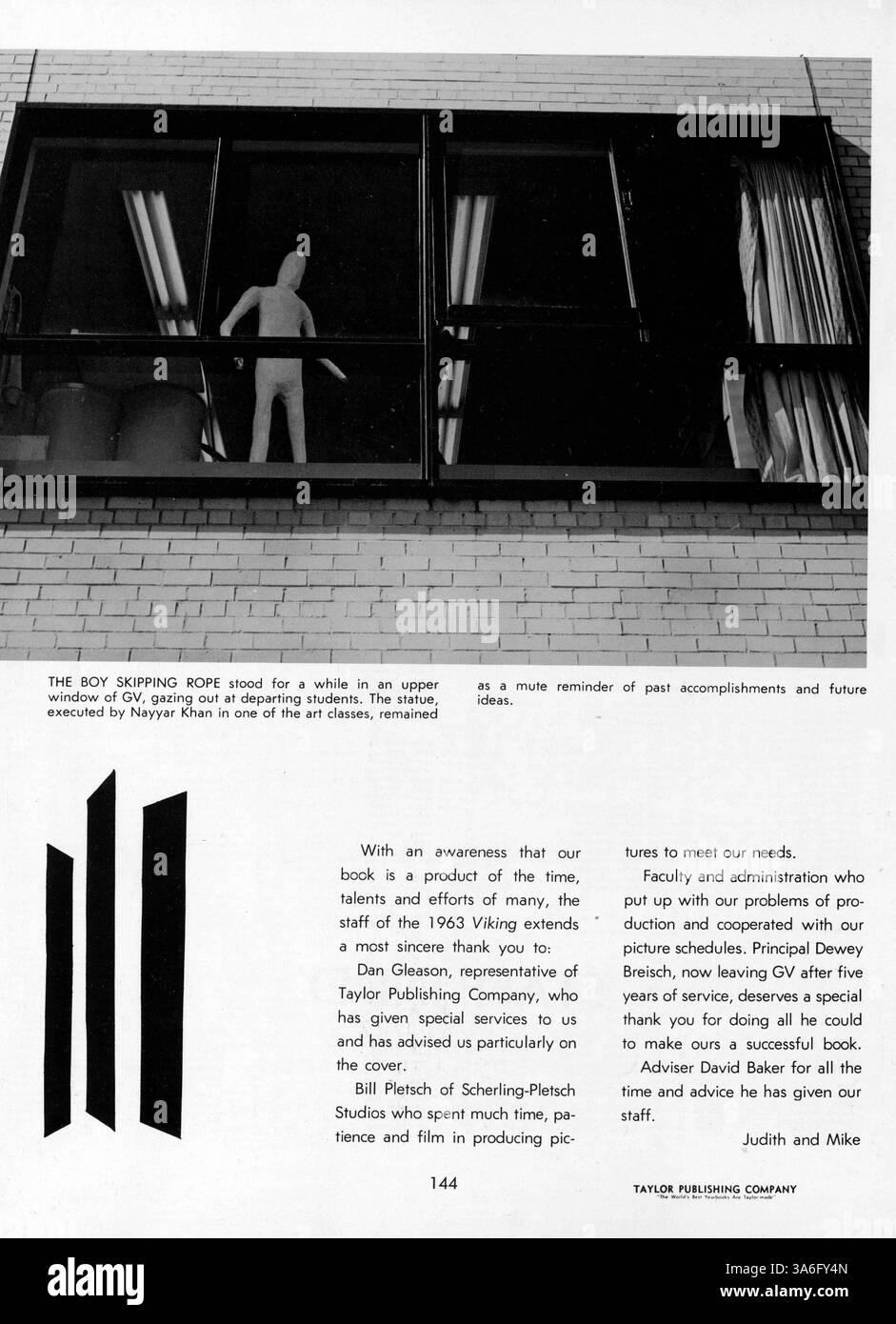 L'annuaire 'Viking 1963' présente l'année académique 1962-1963 à la Golden Valley High School, mettant en évidence les étudiants, les enseignants, les sports, les clubs, et des événements scolaires. Banque D'Images