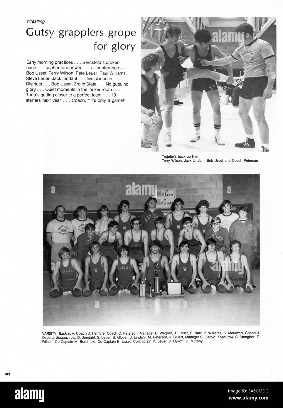 Wayako 72, l'annuaire de l'école secondaire Wayzata 1972, offre un aperçu de la vie étudiante, des professeurs, des sports, des clubs et des événements de l'année scolaire 1971-1972/09. Un document historique capturant l'essence de l'école secondaire au début des années 70 Banque D'Images