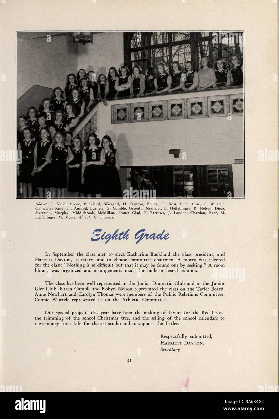 Cette édition du Tatler Yearbook 1946 capture les expériences des étudiants, des athlètes, des professeurs et des clubs, documentant les événements clés de l'année scolaire 1945-1946 au Northrop Collegiate. Banque D'Images