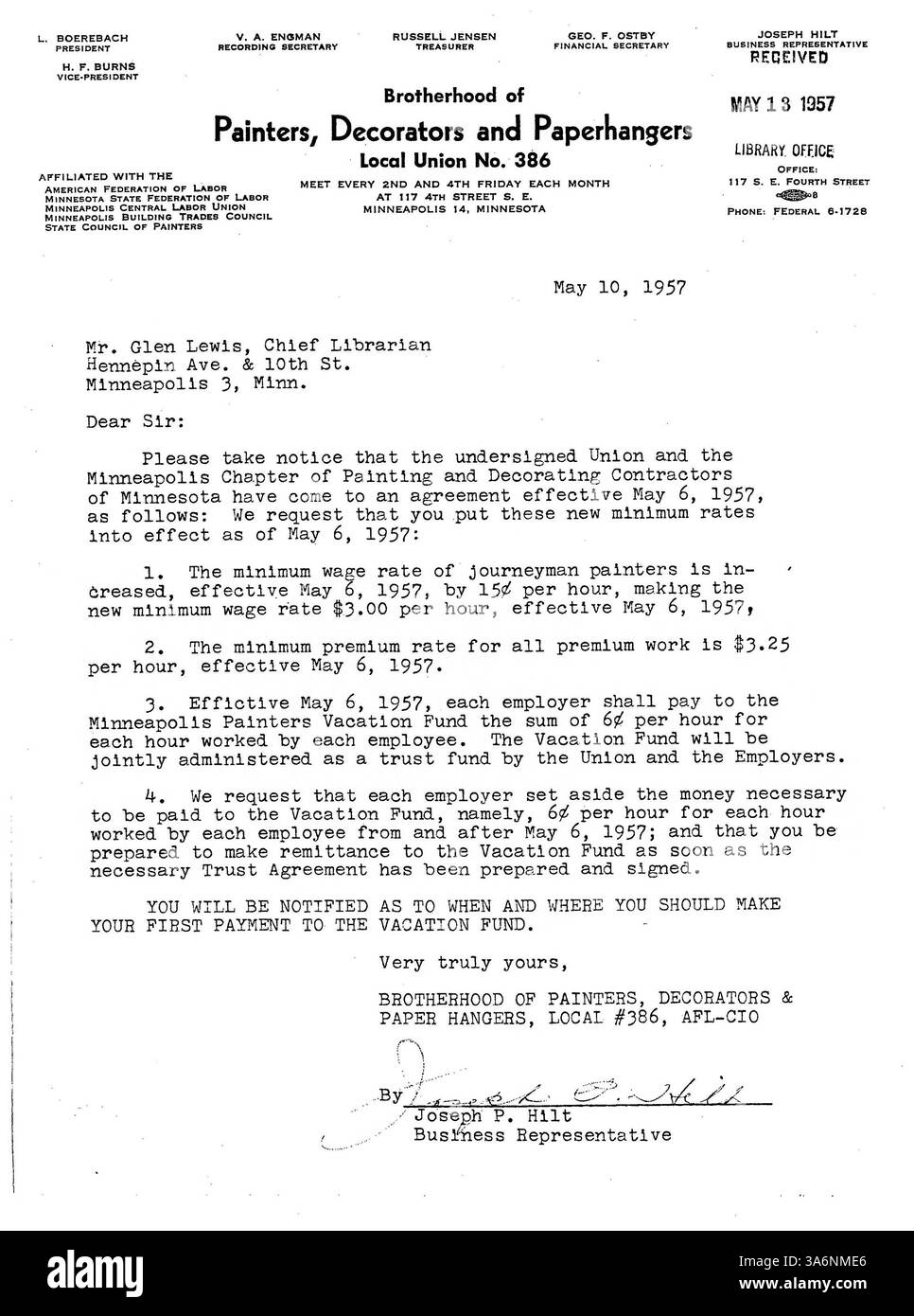 Les 1957 minutes du conseil d'administration de la Bibliothèque publique de Minneapolis traitent de la gestion des ressources, des décisions en matière de dotation et du financement des programmes pour les bibliothèques publiques du comté de Hennepin. Banque D'Images