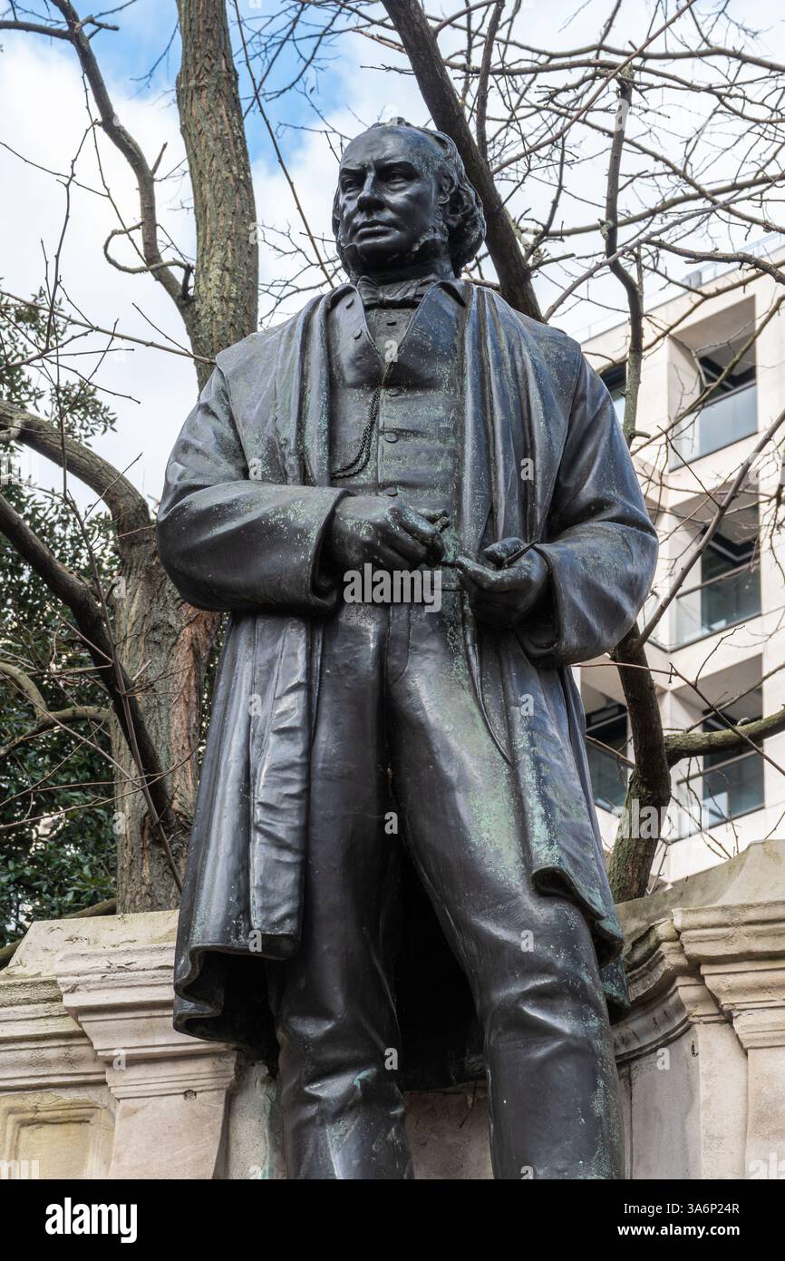 Statue en bronze d'Isambard Kingdom Brunel, Victoria Embankment, Londres, Angleterre, Royaume-Uni, par Carlo Marochetti Banque D'Images