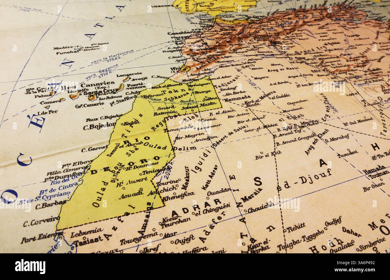 Carte Afrique de l'Ouest vieux papier vintage Sahara Occidental Maroc Banque D'Images