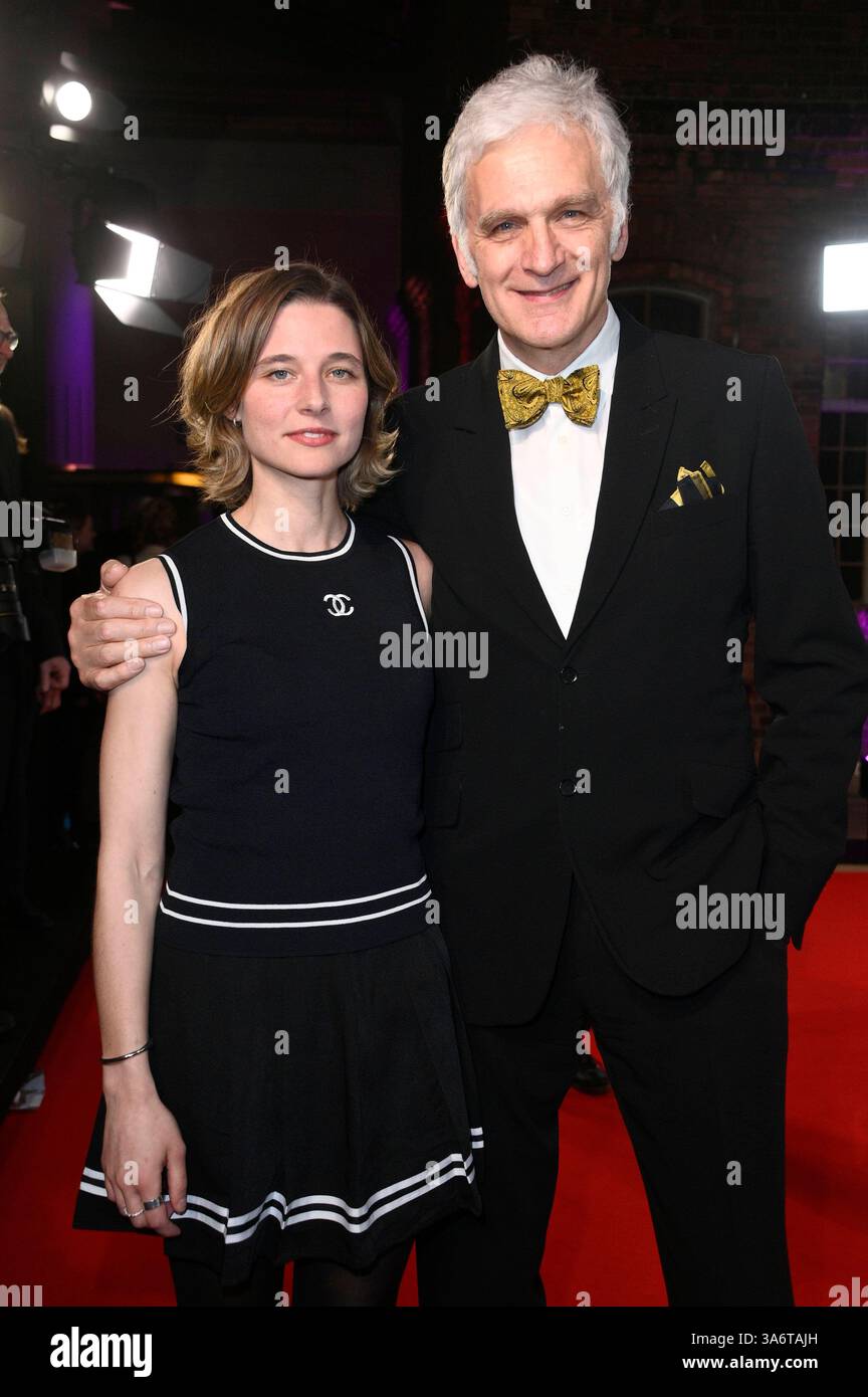 Svenja Jung und Walter Sittler BEI der Verleihung des 23. Deutschen Hörfilmpreises 2025 im Colosseum Filmtheater. Berlin, 25.03.2025 *** Svenja Jung et Walter Sittler lors de la remise du 23 German Hearing film Award 2025 au Colosseum Filmtheater Berlin, 25 03 2025 Foto :Xn.xKubelkax/xFuturexImagex hoerfilmpeis_5420 Banque D'Images