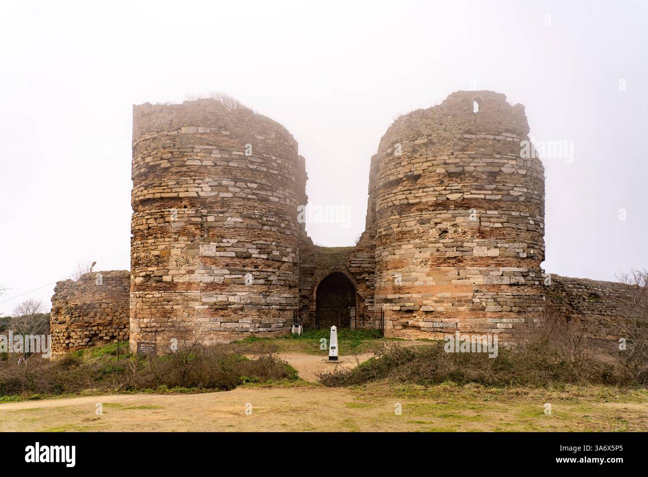 Burgruine Yoros à Anadolu Kavağı am Bosporus BEI Istanbul, Türkei | Château Yoros à Anadolu Kavağı au Bosphore près d'Istanbul, Turquie Banque D'Images