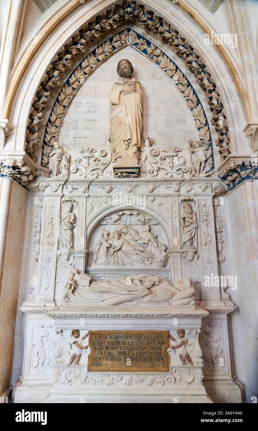 Tombeau Pedro Saiz de Ruilova canon, XVIe siècle, tombeau gothique, cloître inférieur, cathédrale de Santa María, gothique français, Burgos, Castille-et-León, Espagne, Banque D'Images