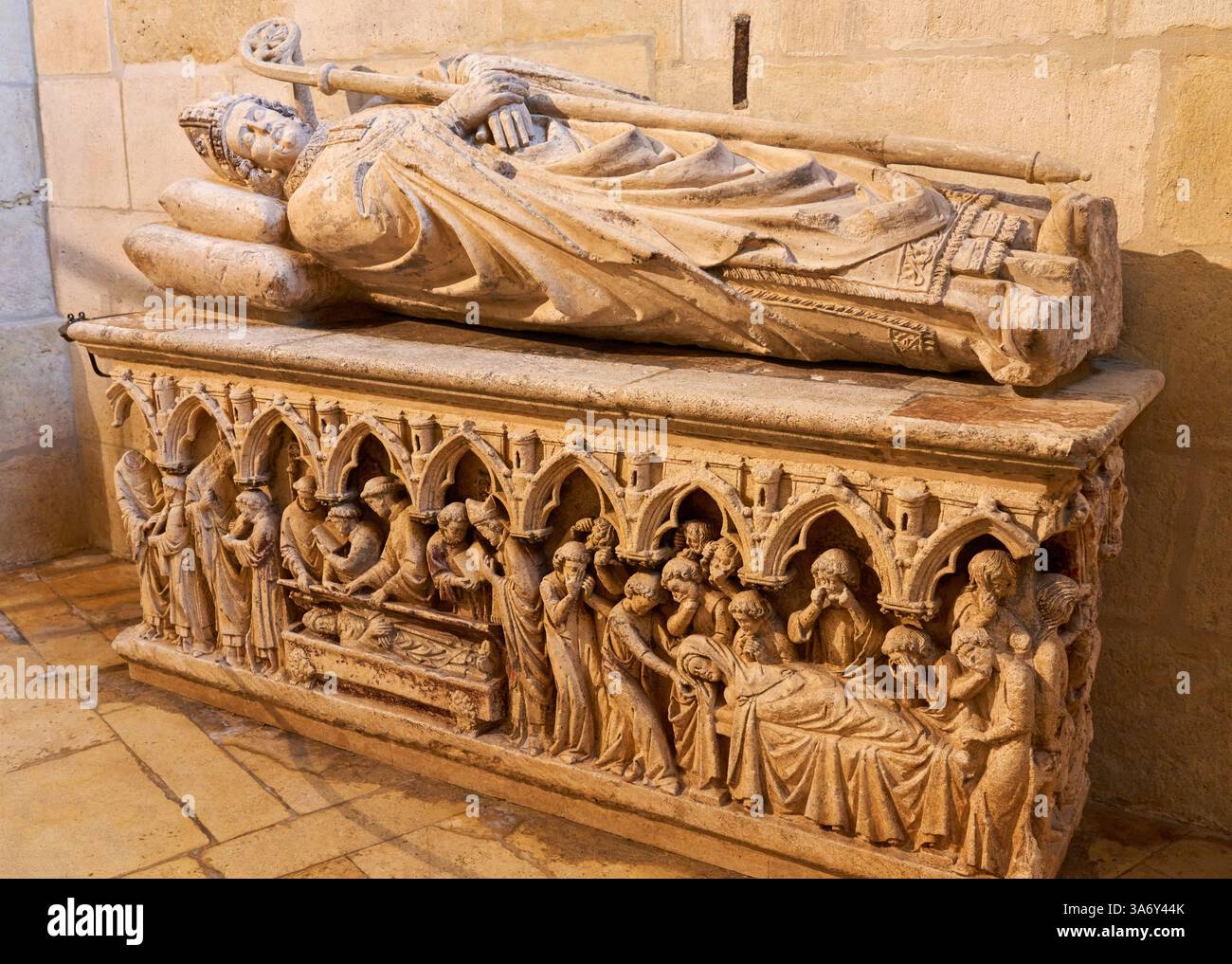Chapelle de San Nicolás, XIIIe siècle, tombe de l'évêque Juan de Villahoz, cathédrale de Santa María, gothique français, Burgos, Castille-et-León, Espagne, Europe Banque D'Images