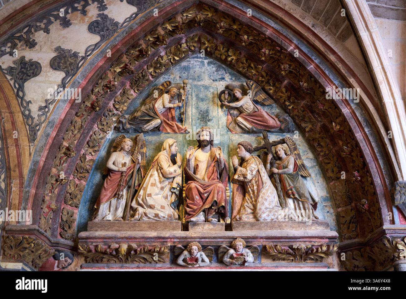 Arcosolium, tympan, tombeau gothique, Pedro Martinez de Gadea du XVe-XVIe siècle, cloître inférieur, cathédrale de Santa María, gothique français, Burgos Banque D'Images