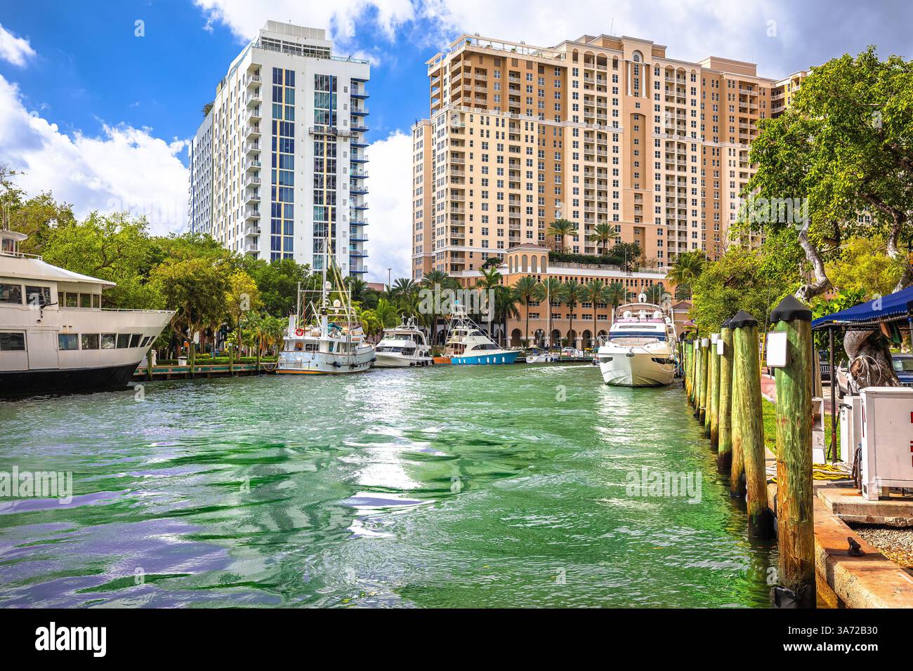 Nouvelle rivière à Fort Lauderdale vue panoramique, état de Floride des États-Unis Banque D'Images