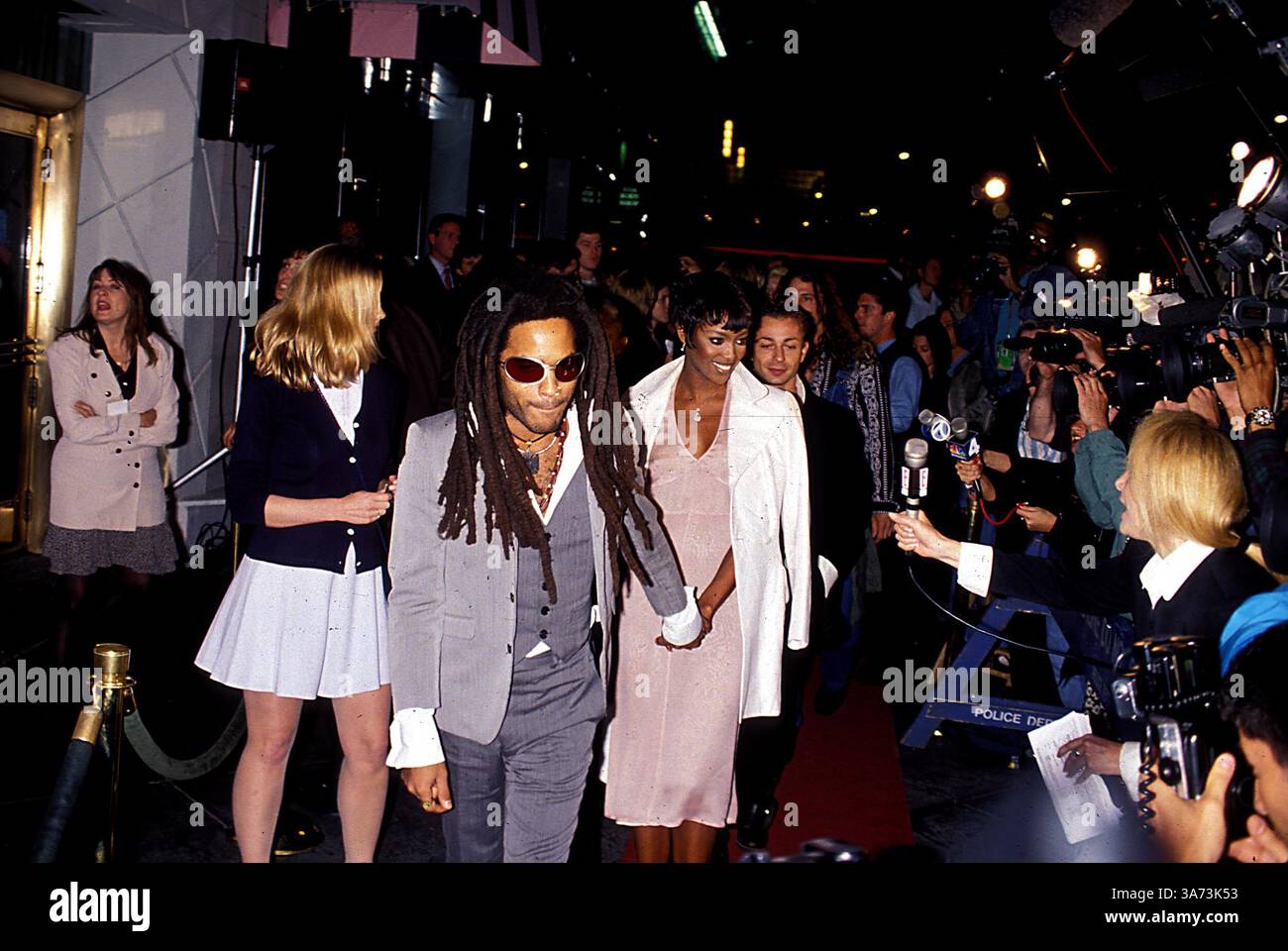 1er janvier 2011 - K1554WW SD0515.DIE DUR AVEC UNE PREMIÈRE VENGEANCE . NAOMI CAMPBELL  LENNY KRAVITZ. WALTER WEISSMAN/ 1995 (crédit image : © Walter Weissman/ZUMA Press Wire) Banque D'Images