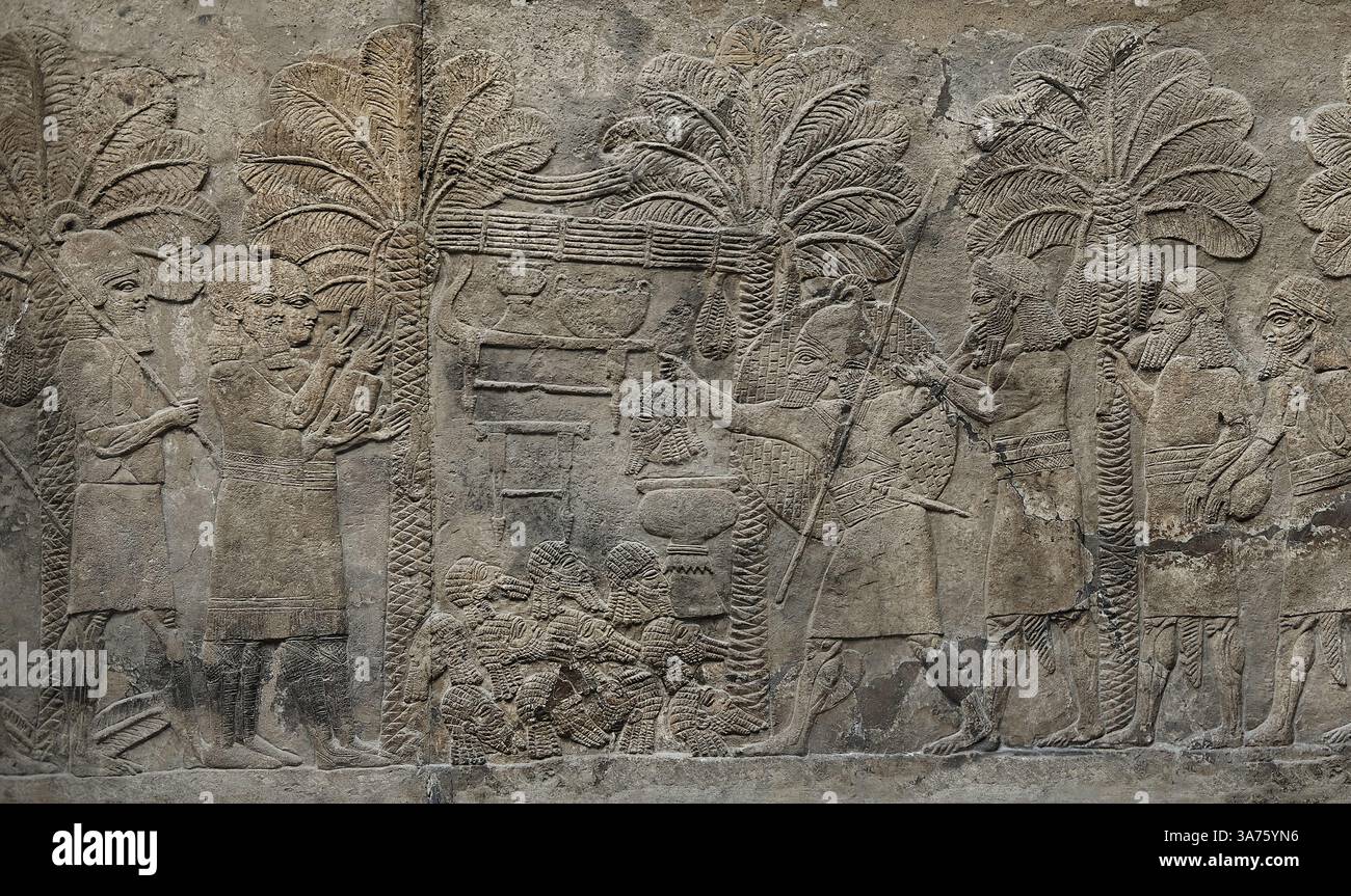 Les dirigeants des peuples conquis rendent hommage au roi assyrien dans le sud de l'Irak, 640-620 av. J.-C., cour XIX, panneaux 10-12 Ninive, British Museum Banque D'Images