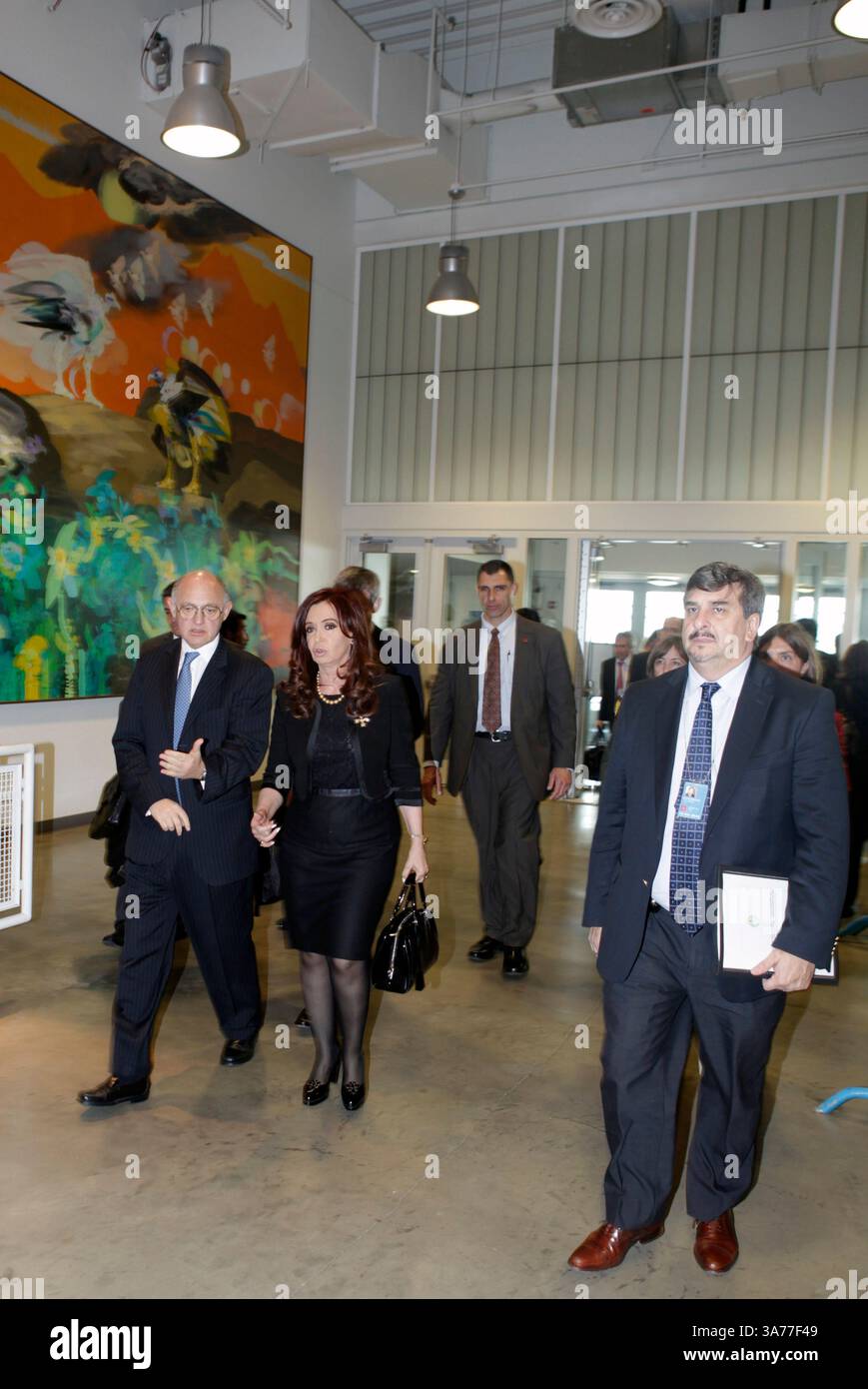 14 juin 2012 - New York, NY, États-Unis - Nations Unies - New York - 14 juin 2012 - Cristina Fernandez de Kirchner, présidente de l'Argentine aujourd'hui au siège de l'ONU à New York..PHOTO DE : Hector Marcos Timerman, ministre des Affaires étrangères de l'Argentine,.(À GAUCHE)..crédit : Luiz Rampelotto/Europa Newswire (crédit image : © Luiz Rampelotto/ZUMAPRESS.com) Banque D'Images