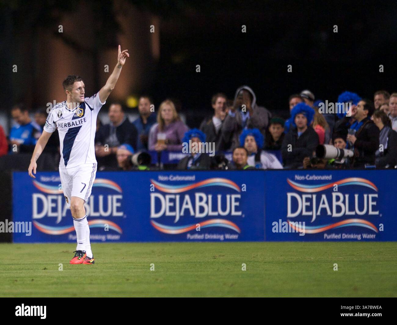 7 novembre 2012 - Santa Clara, Californie, États-Unis - L'attaquant du Galaxy Robbie Keane (7) célèbre son but de première mi-temps lors de la deuxième manche de la demi-finale de la MLS Western Conference entre les tremblements de terre de San Jose et la Galaxy au stade Buck Shaw de Santa Clara, CA. Le Galaxy a gagné 3-1 et s'est avancé à la finale de la Western Conference. (Crédit image : © Matt Cohen/ZUMAPRESS.com) Banque D'Images