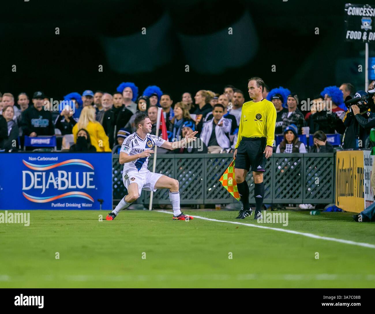 7 novembre 2012 : Robbie Keane (7), attaquant du Galaxy de Los Angeles, célèbre son deuxième but lors de la demi-finale de la MLS Western Conference entre le Galaxy de Los Angeles et les tremblements de terre de San Jose au Buck Shaw Stadium à Santa Clara CA. LA a battu San Jose 3-1. â© Damon Tarver/CSM(crédit image : © Damon Tarver/Cal Sport Media/ZUMAPRESS.com) Banque D'Images