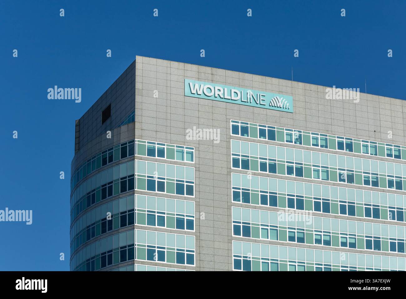 Utrecht, pays-Bas. 9 mai 2024. Logo Worldline signe sur l'immeuble de bureaux Utrecht. Worldline est une multinationale française de paiement et de transaction Banque D'Images