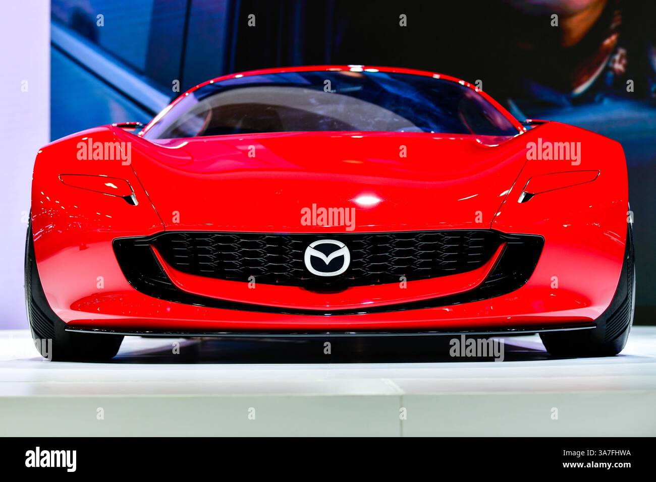 Thaïlande - 26 mars 2025 : MAZDA ICONIC SP ou le tout dernier concept car dans le cadre du concept de voiture compacte sport (système rotatif EV à deux rotors) au 46 ème salon Banque D'Images