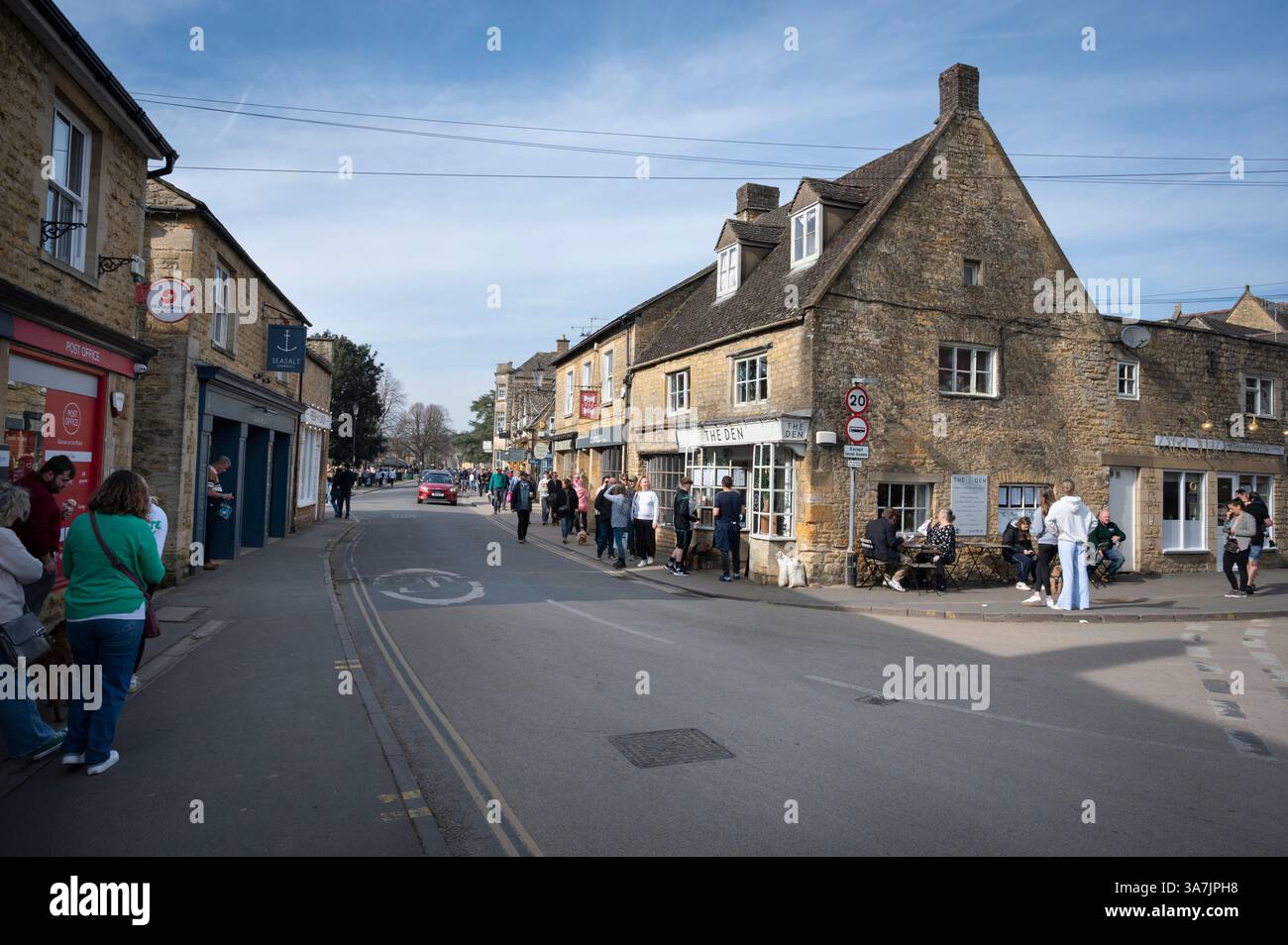 Bourton-on-the-Water dans les Cotswolds, Gloucestershire, Royaume-Uni Banque D'Images