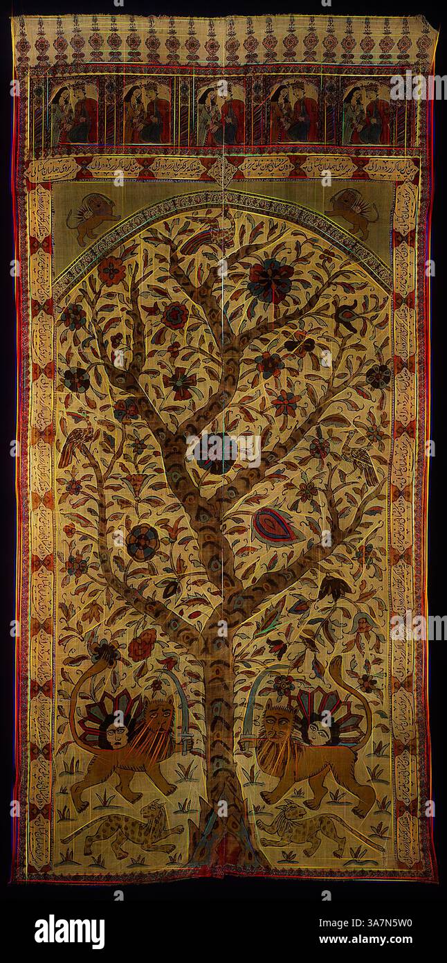 Un textile vibrant avec un arbre central entouré de motifs complexes, y compris des motifs floraux et des créatures mythiques. À la base, deux lions apparaissent au milieu d'une riche tapisserie de détails colorés, tandis que la section supérieure présente des figures dans des cadres ornés. L'œuvre reflète une fusion de la nature et du folklore, symbolisant la croissance et l'harmonie., Art classique avec une touche moderne réinventée par Artotop, Hanging, 1893, Iran, Iran, lin, tissage Uni, peint, imprimé Banque D'Images