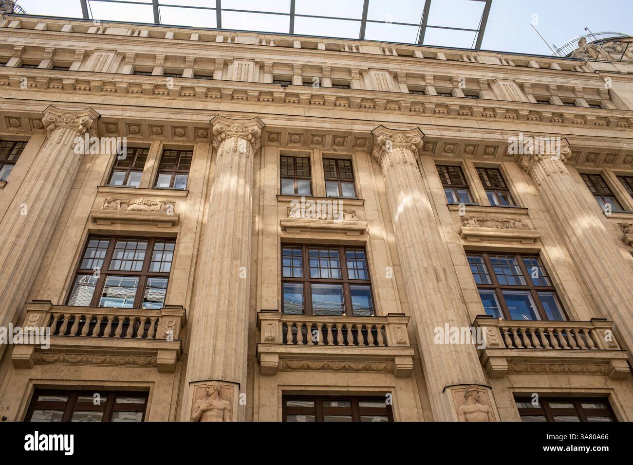 Budapest, Hongrie - 18 juin 2023 : bâtiment historique dans le centre-ville Banque D'Images